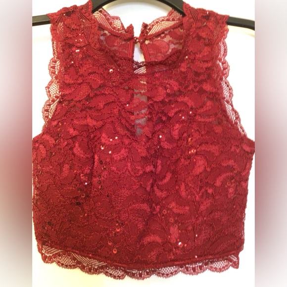 My Michelle burgundy lace lined crop top size 1 - Picture 3 of 7
